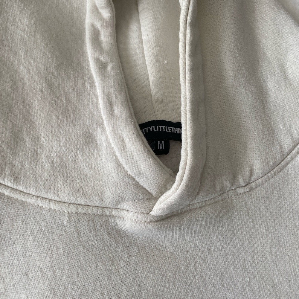 PrettyLittleThing Cream Hoodie - Picture 4 of 4
